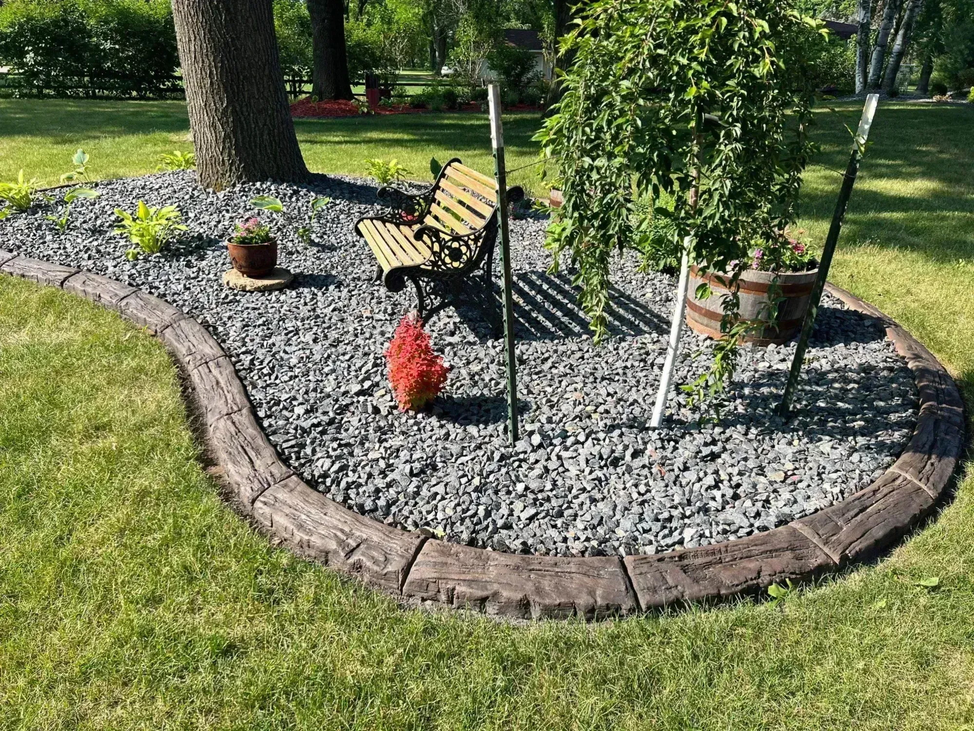 Professional landscape curbing Professional landscape curbing